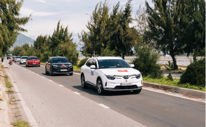 Xe điện VinFast sạc pin miễn phí đến năm 2029